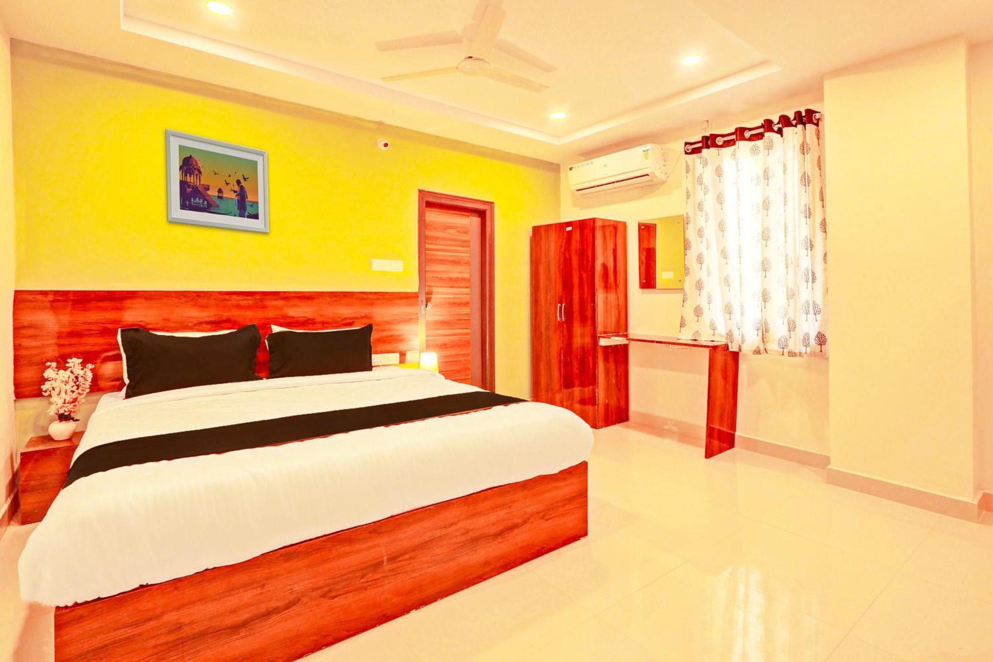 Hotel O R Square Haiderabad Buitenkant foto
